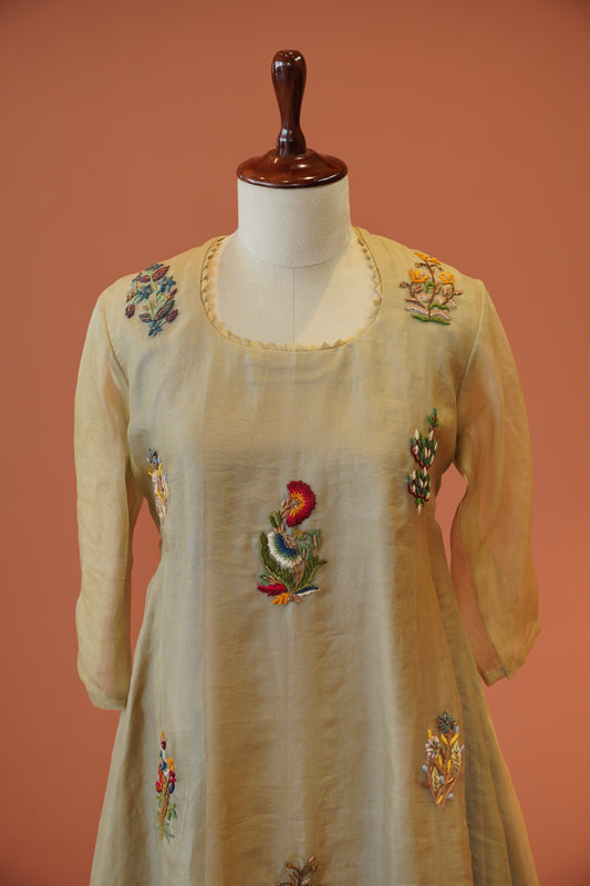 Noor-e-Bahar Kurta Set