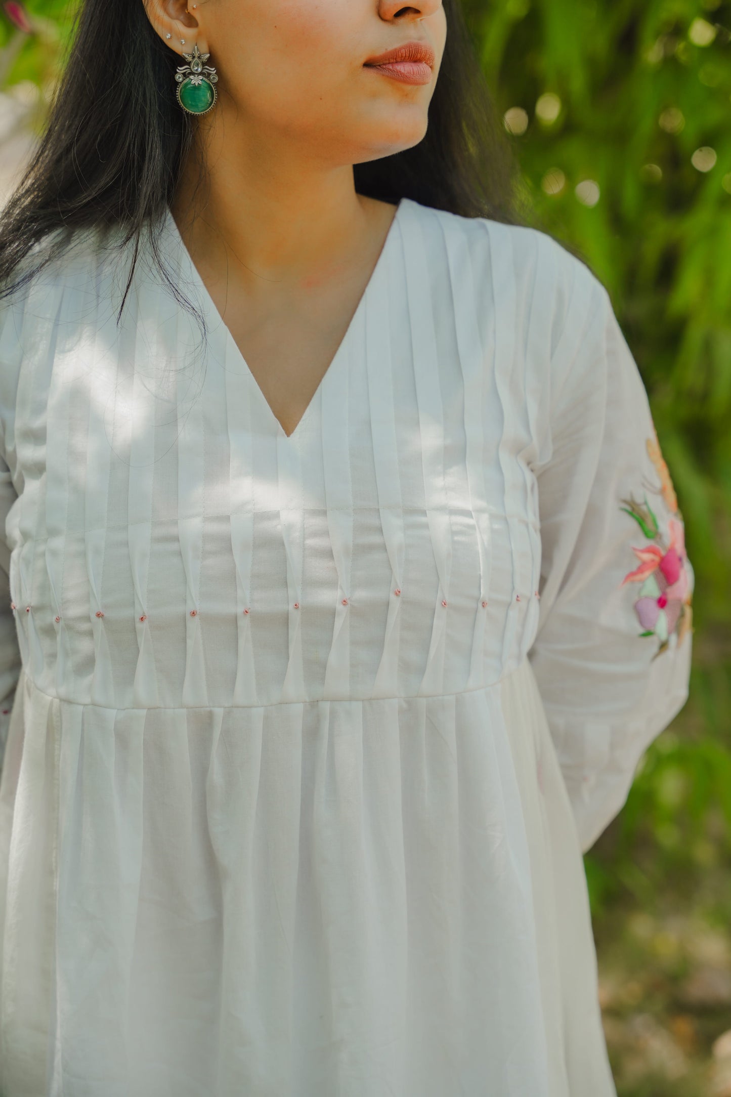 safed resham smock dress