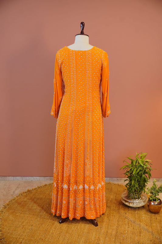 Kesariya Noor Chikankari Set