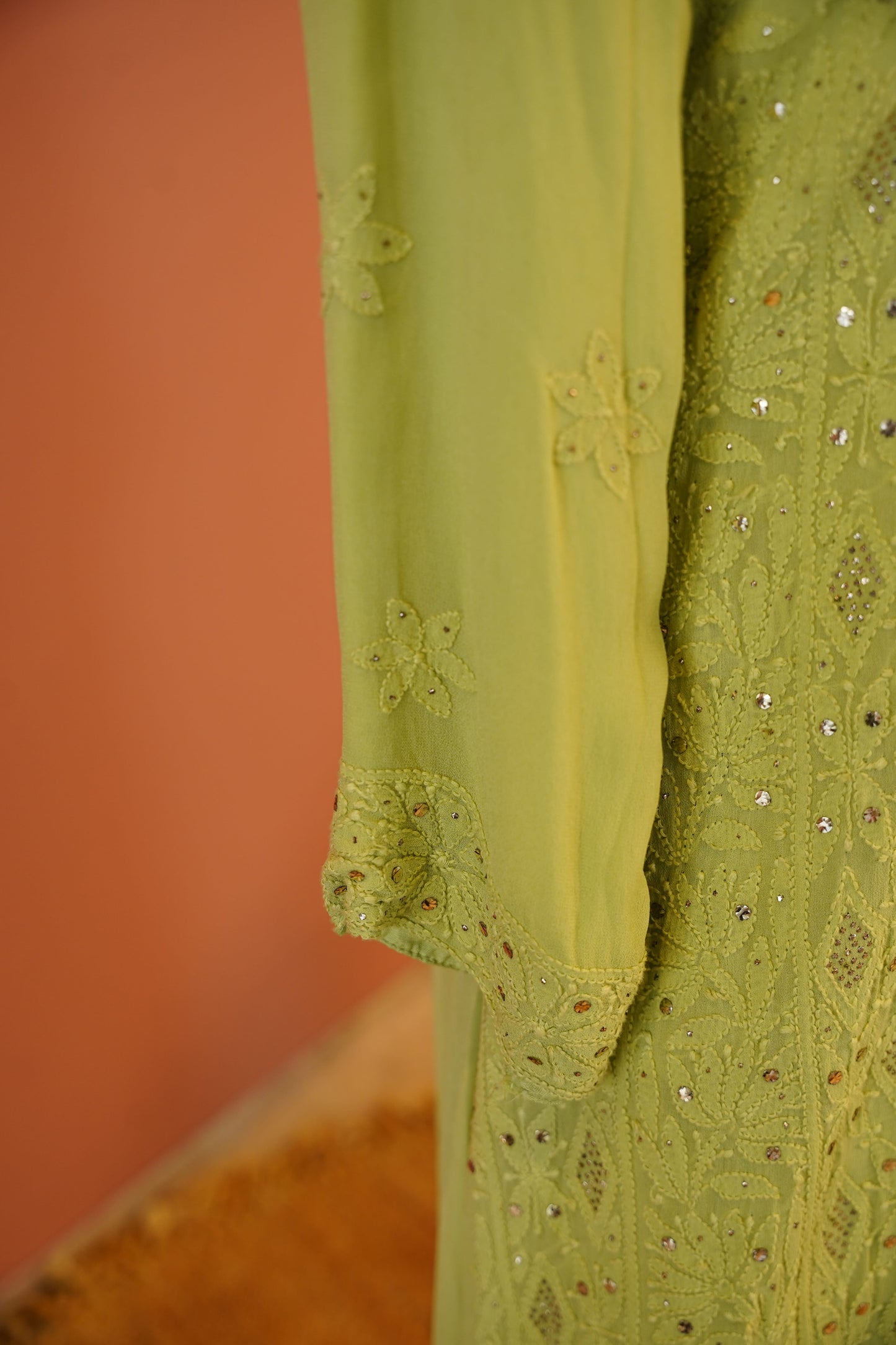 Noor-e-Lime Chikankari Set