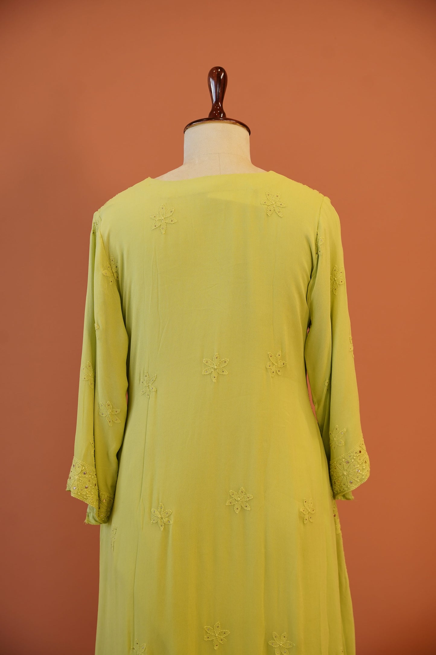Noor-e-Lime Chikankari Set