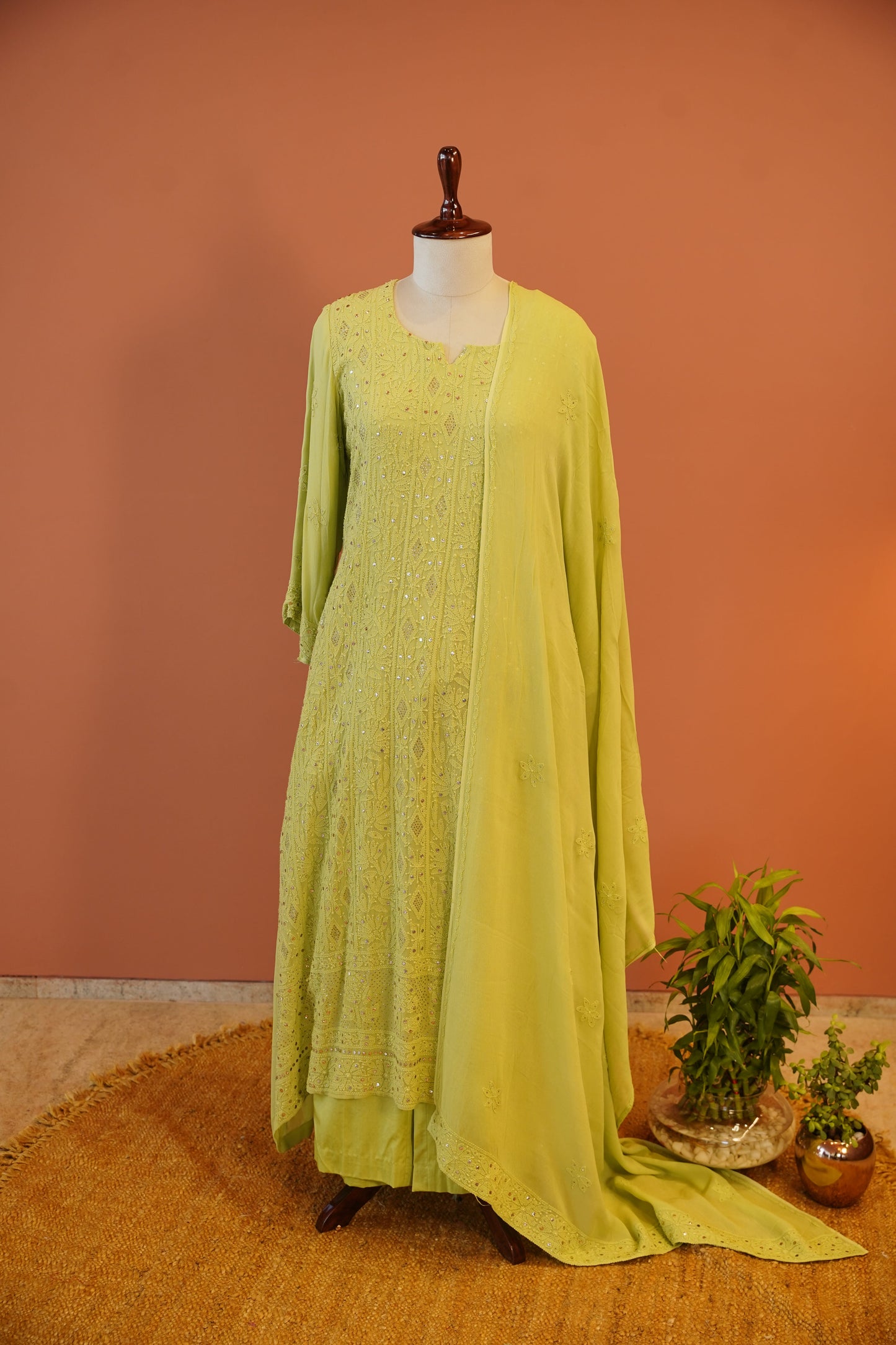 Noor-e-Lime Chikankari Set