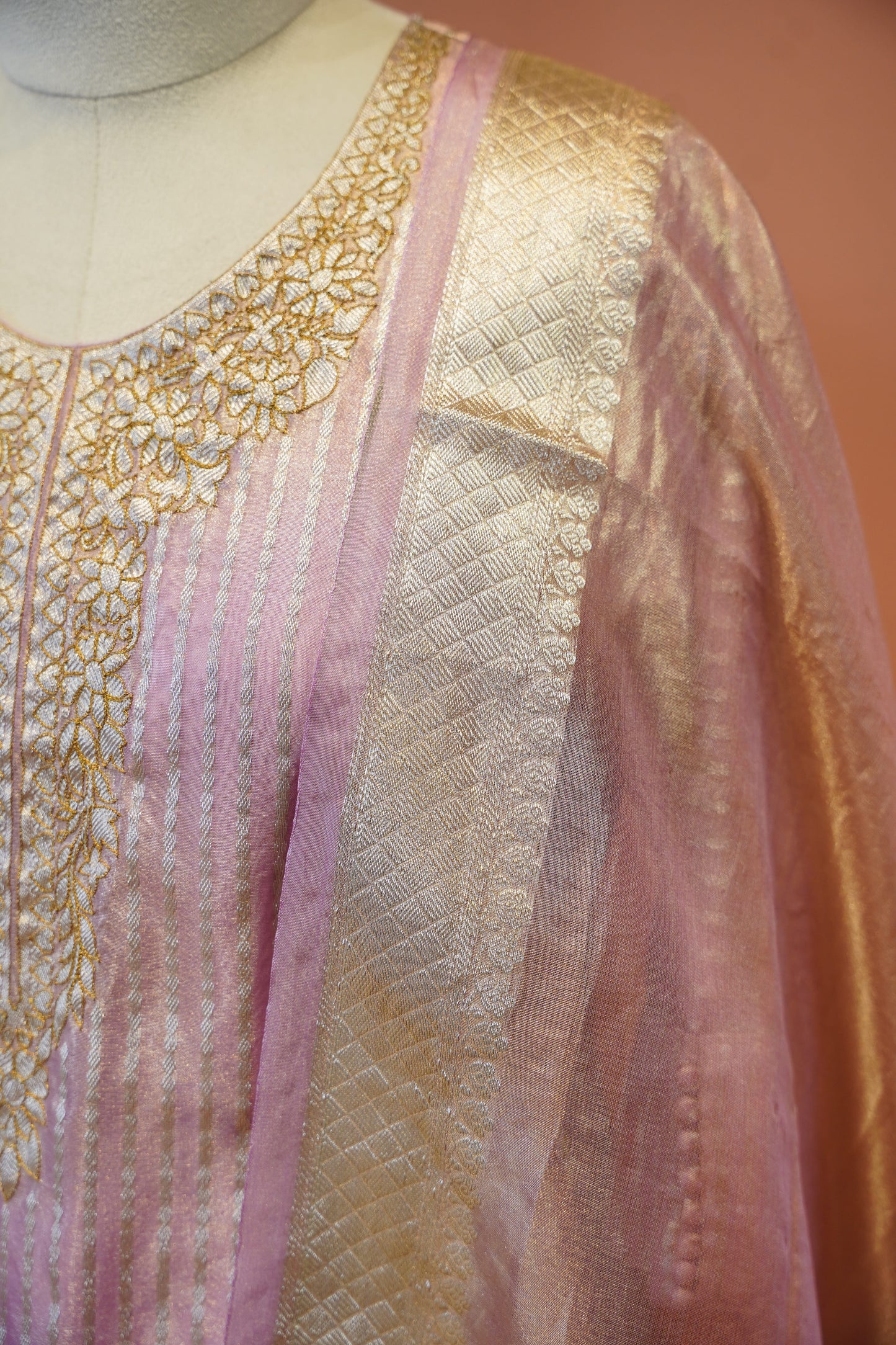 Blush zari Straight Suit