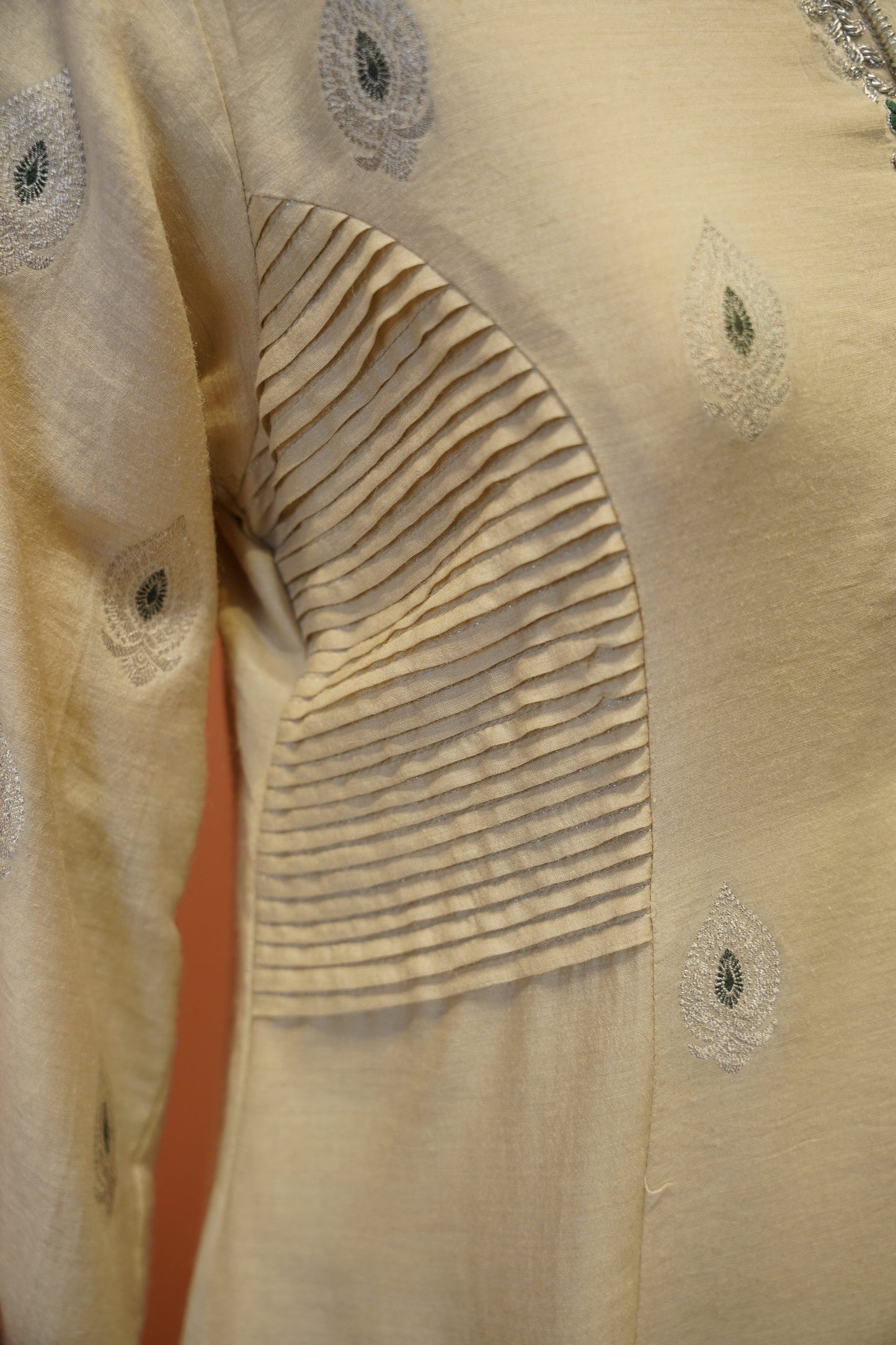 Ivory munga Suit