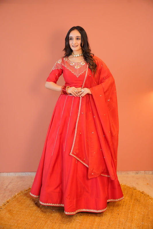 Laal nazakat Lehenga