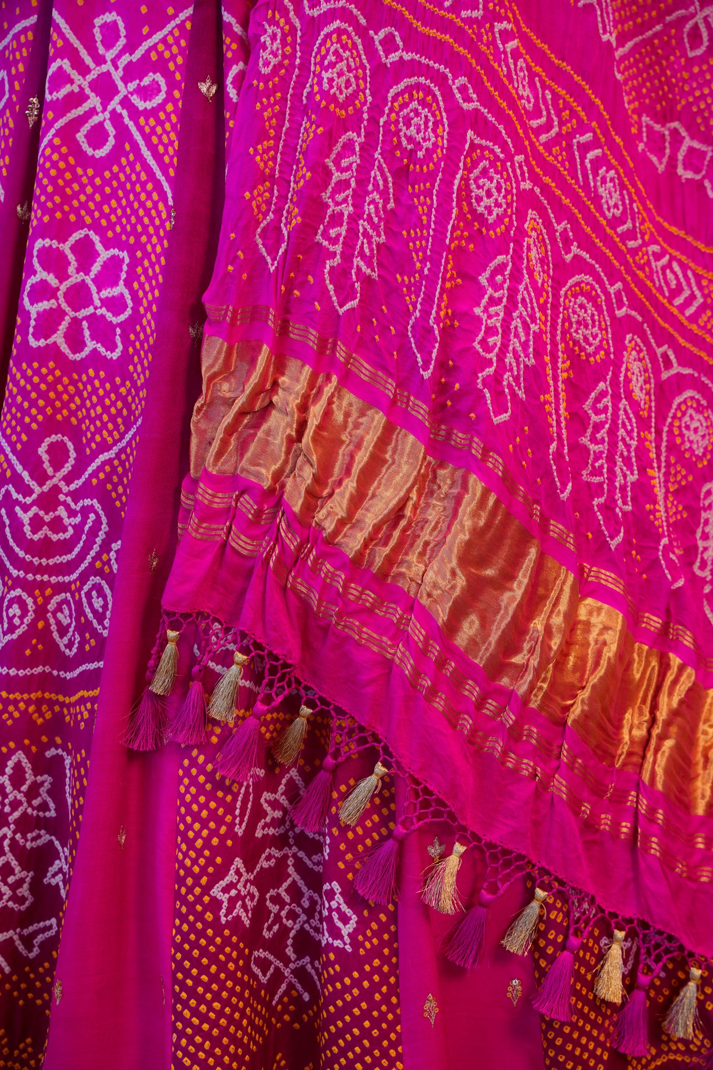Gulabi Raas Lehenga