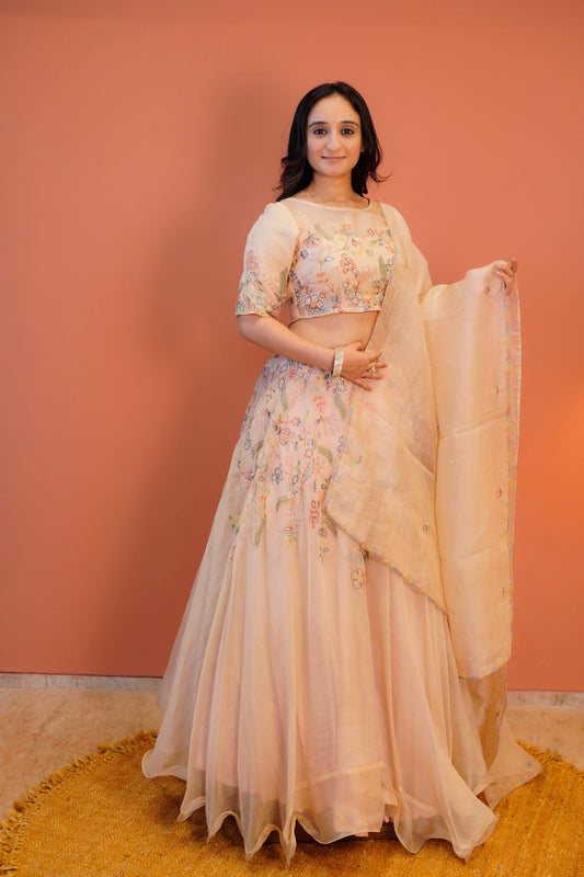 Noor-e-Phool Lehenga