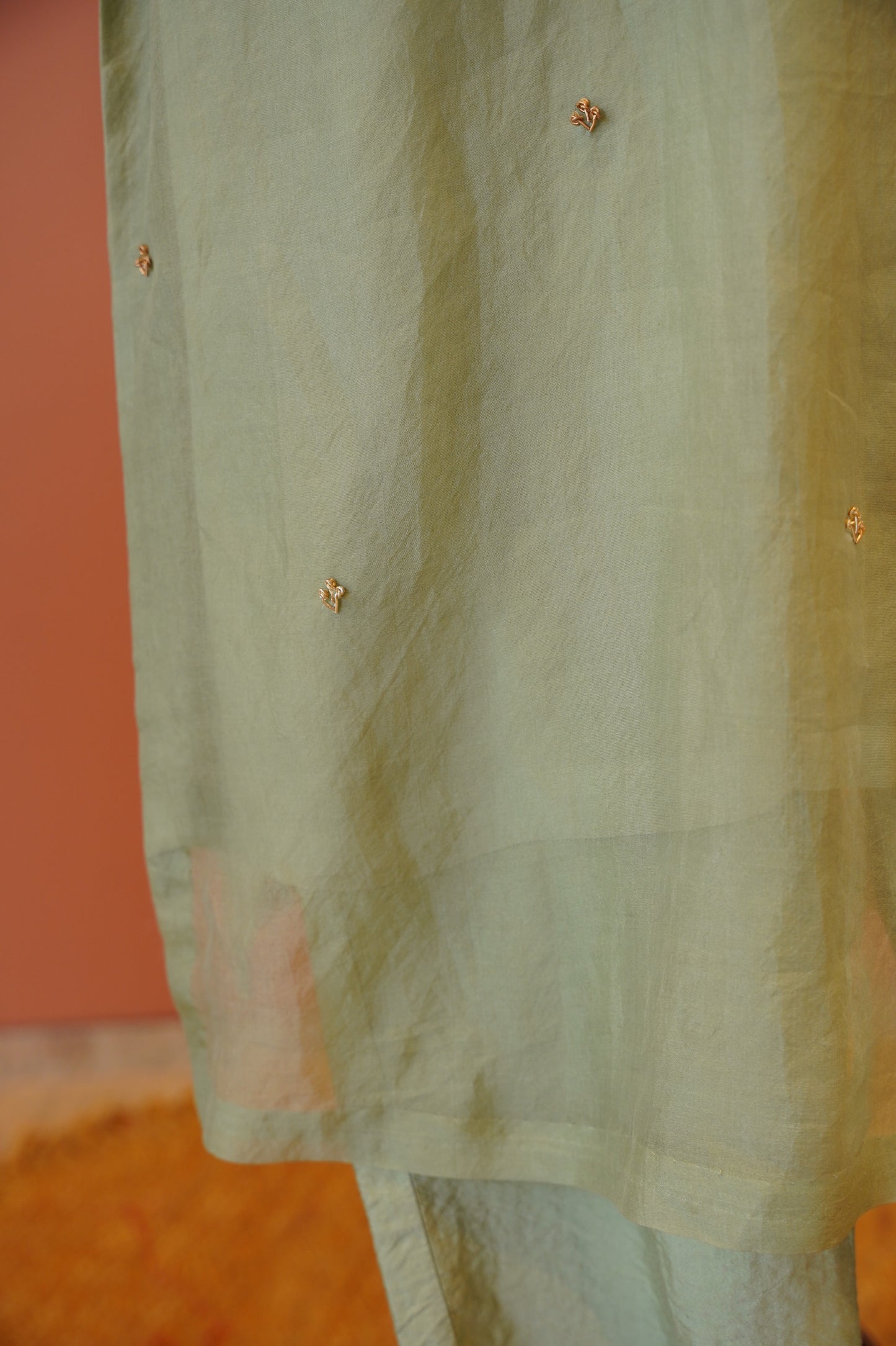 Pista Aabroo Suit Set
